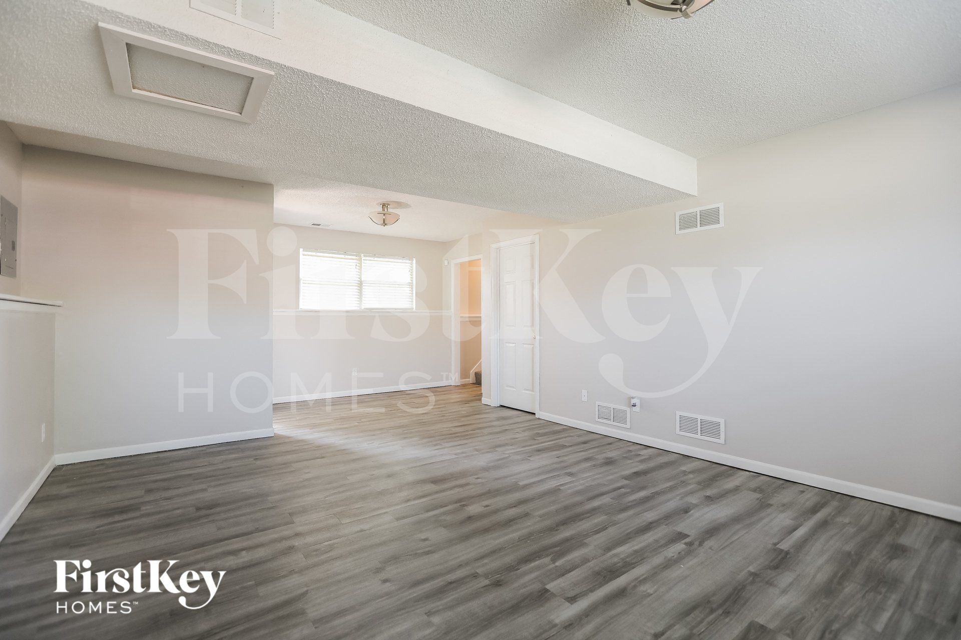 Building Photo - 1009 Peggy Dr