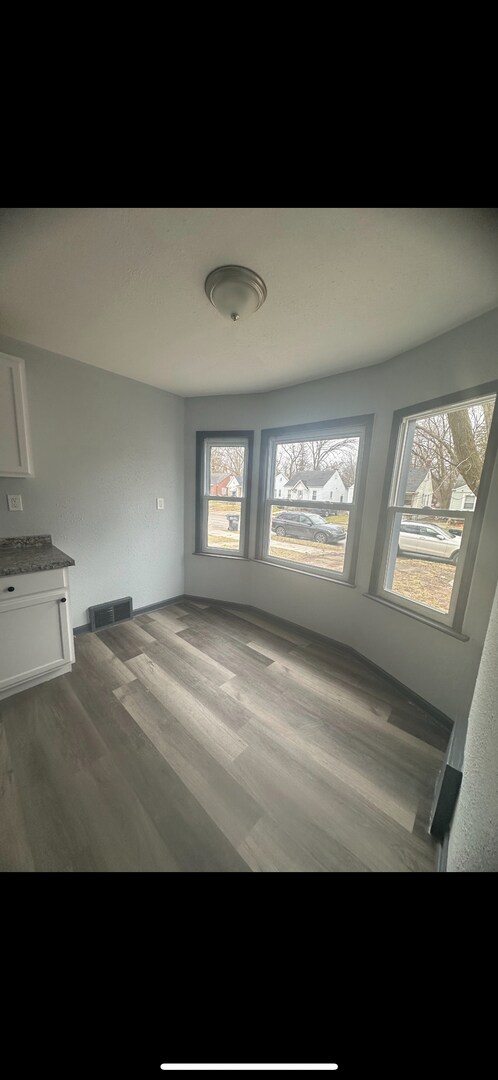 Building Photo - newly updated 2 bedroom home