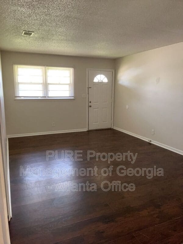 Building Photo - 314 Sterling St
