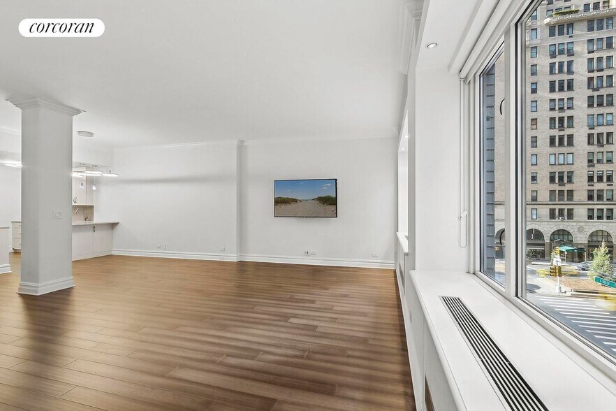 Building Photo - 475 Park Ave