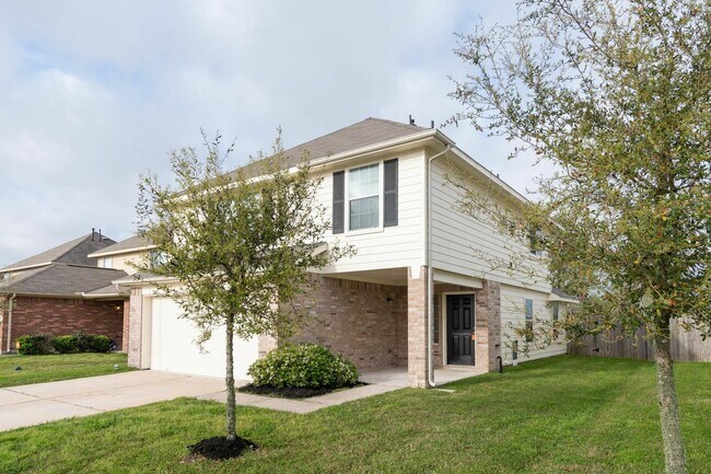 Building Photo - 5310 Rio Ramos St
