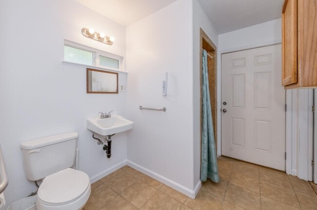 Building Photo - 12712 E McKinley Ave