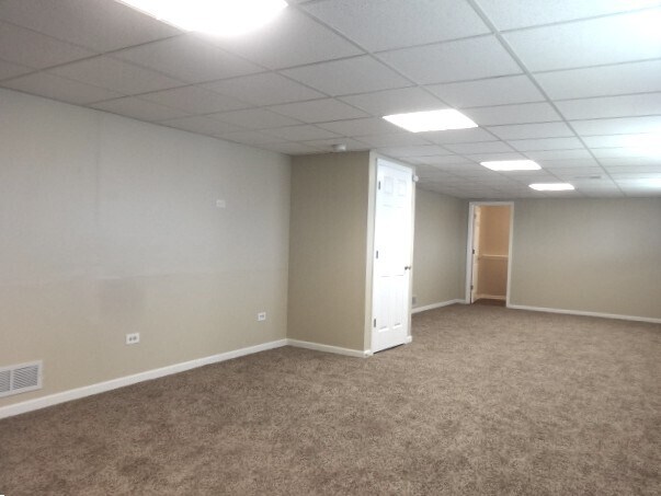 Building Photo - 816 Shorewood Dr