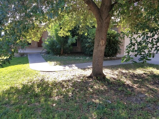 Building Photo - 306 Bright Chase