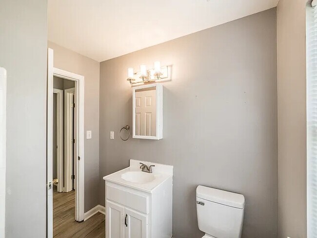 Building Photo - 3218 Uvalde Ln NW