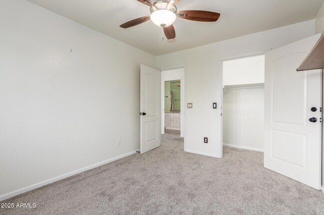 Building Photo - 2500 S Sunnyvale Ave