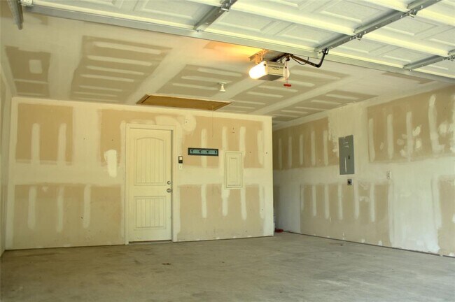 Building Photo - 23750 Horseshoe Bend