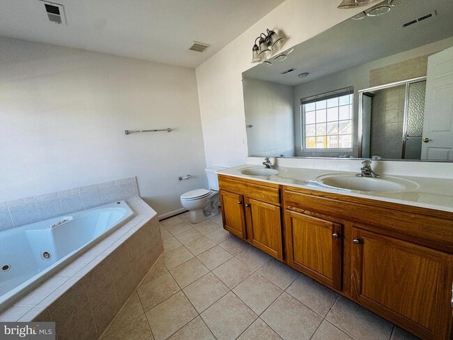 Building Photo - 43776 Smith Ferry Square