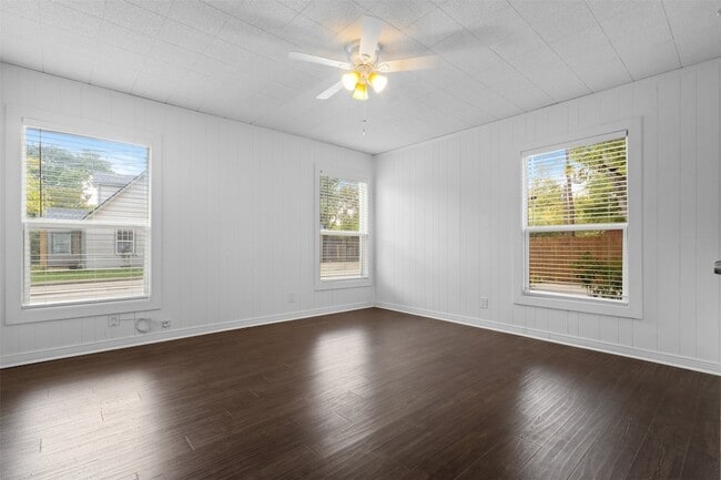 Building Photo - 9103 Forest Hills Blvd