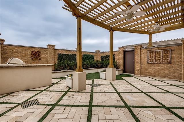 Building Photo - 6605 Bandera Ave