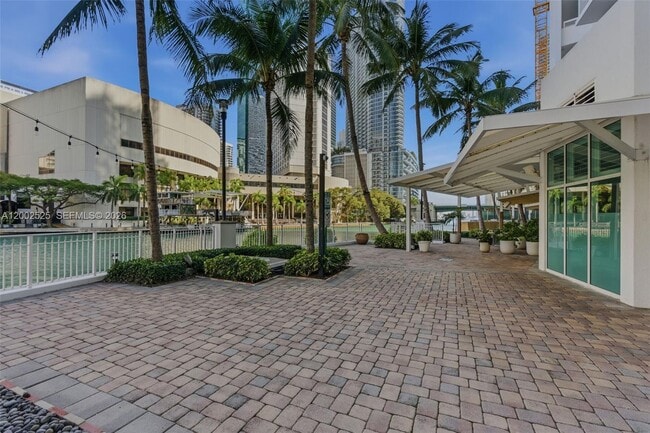 Building Photo - 31 SE 5th St