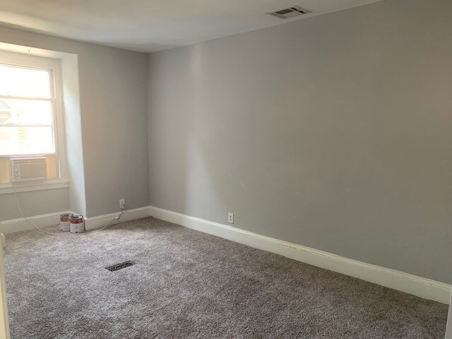 Building Photo - 75 Centre St