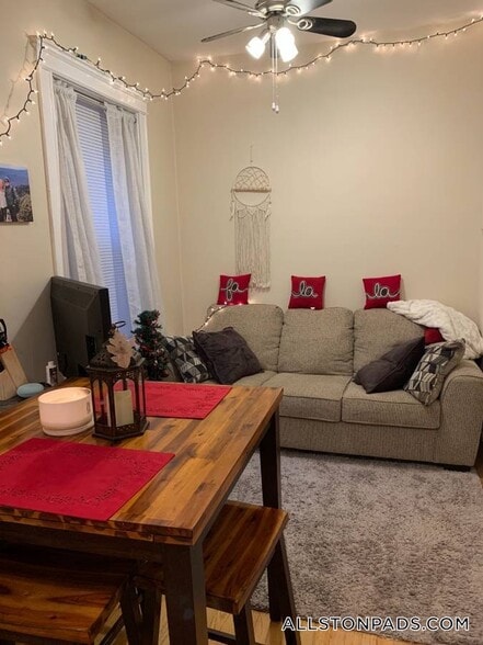 Building Photo - 1189 Commonwealth Ave