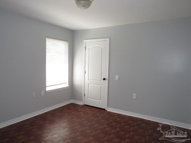 Building Photo - 2310 Tall Oak Dr