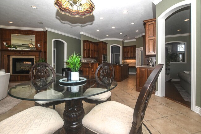 Building Photo - 21685 Merion Ct