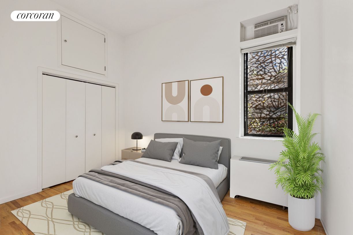 Building Photo - 70 W 11th St