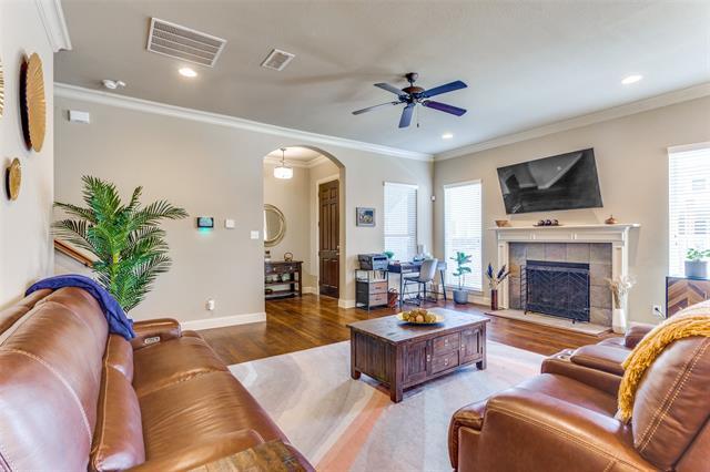 Building Photo - 410 Templeton Dr