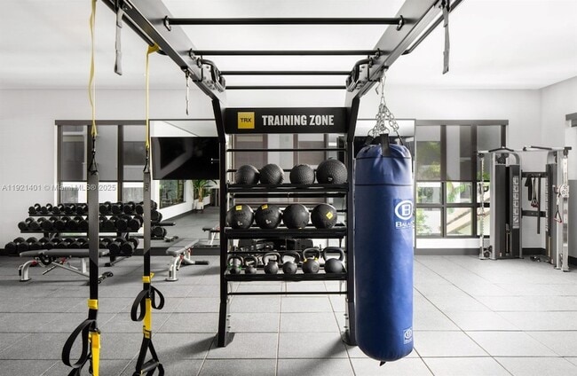 Building Photo - 1874 Heron Club Dr