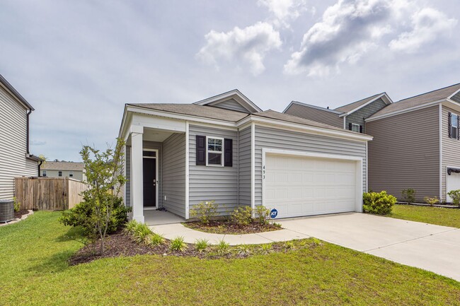 Building Photo - 3 Bedroom 2 Bath Home in Cane Bay Plantati...