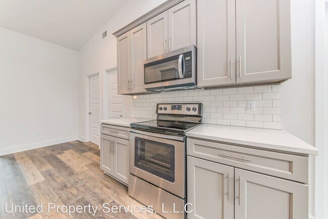Building Photo - 1 br, 1 bath House - 313 Devalcourt #100