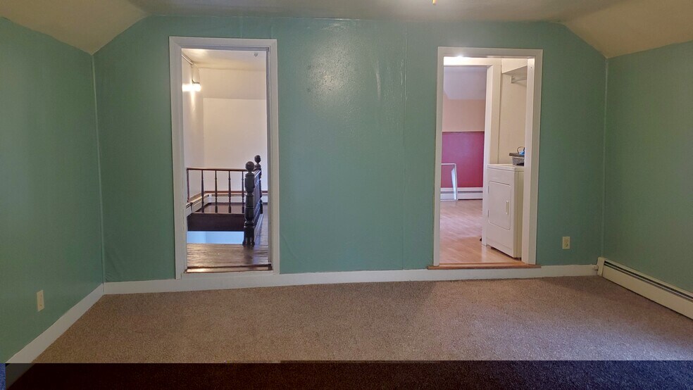 Building Photo - 1050 Curtis St