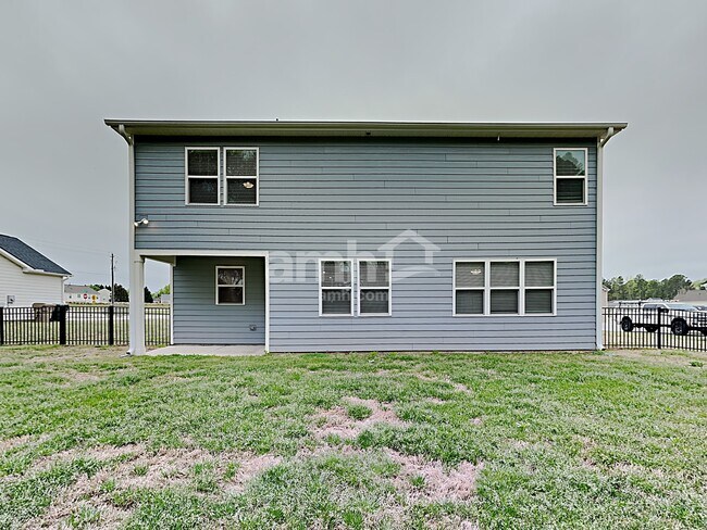 Building Photo - 36 Gregory Dr