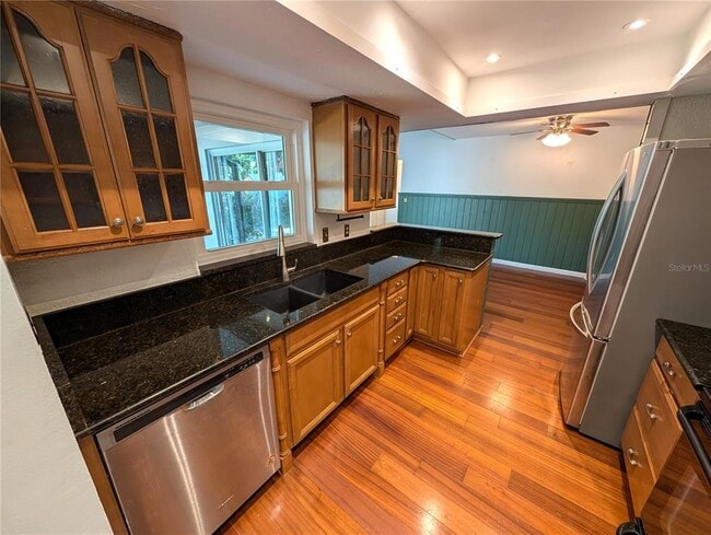 Building Photo - 719 Regent Cir S