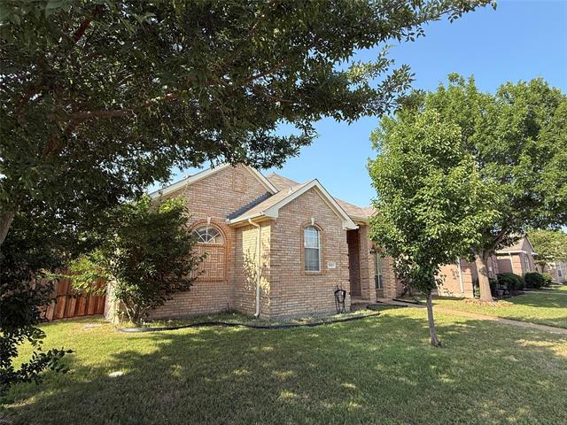 Building Photo - 1221 Hillcrest Dr