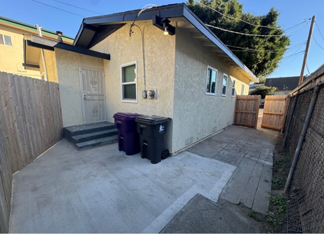 Building Photo - LB0811  (RUBS) OWNER APPROVAL