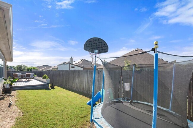 Building Photo - 144 Summer Vista Dr