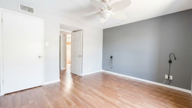 Building Photo - 4647 Wild Indigo St