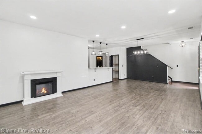 Building Photo - 47547 Ormskirk Dr