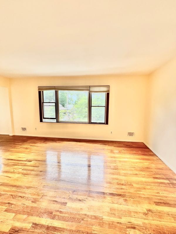 Building Photo - 35 Broadway, 2