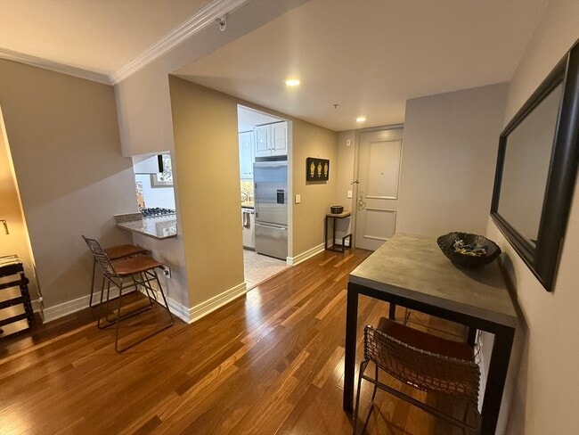 Building Photo - 3 Avery St