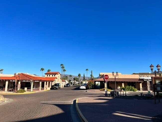 Building Photo - 3Bed/2.5Bath Townhouse in Carefree! $4499 MOVE-IN SPECIAL! Move-In Ready on 04/09/2026!