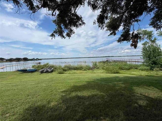 Building Photo - 609 Shoreline Dr