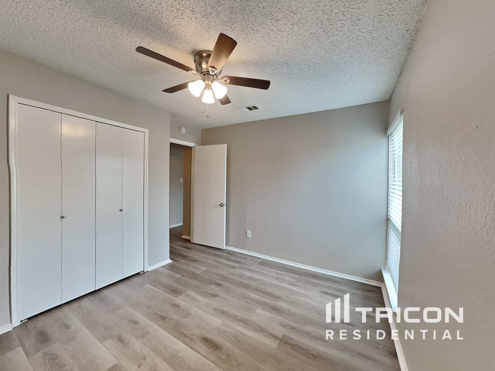 Building Photo - 1040 Twin Falls Dr