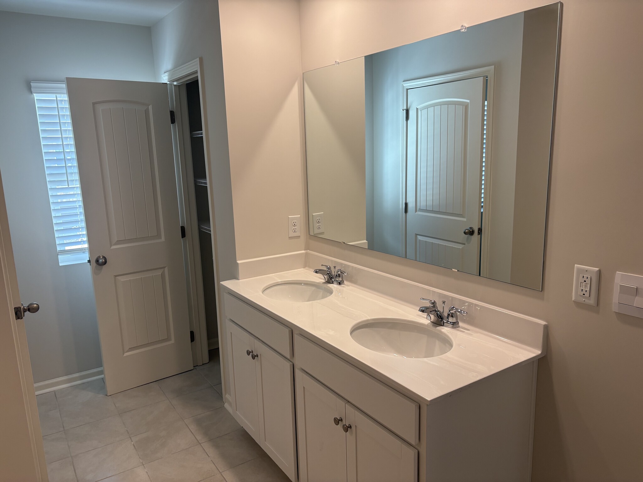 MAster Bathroom - 3171 Greyton Dr