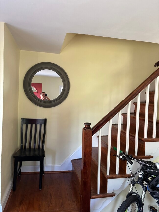 Building Photo - 2207 Farrington Ave