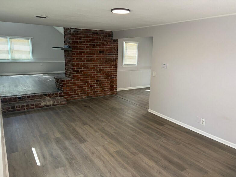 Building Photo - 7838 James A Reed Rd