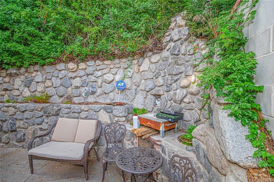 Building Photo - 2313 Hollister Ter