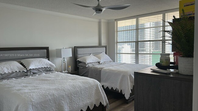 Building Photo - 3800 S Ocean Dr