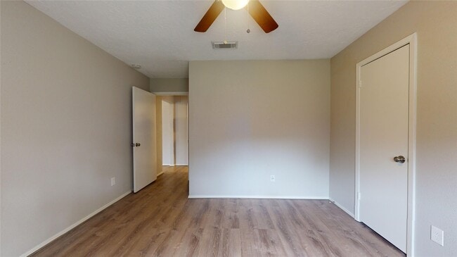 Building Photo - 2331 Barrington Pl Dr