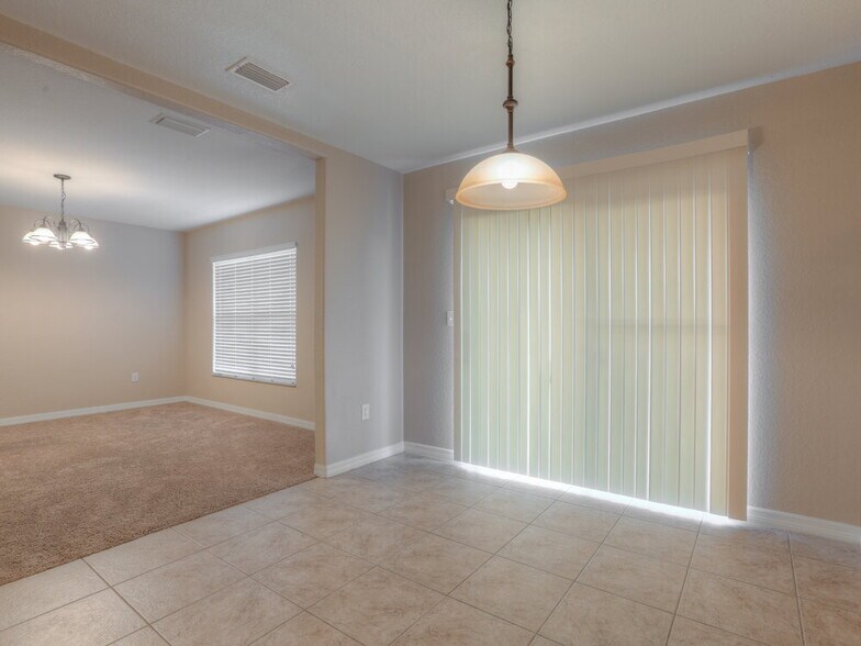Building Photo - 7110 Chatum Light Run