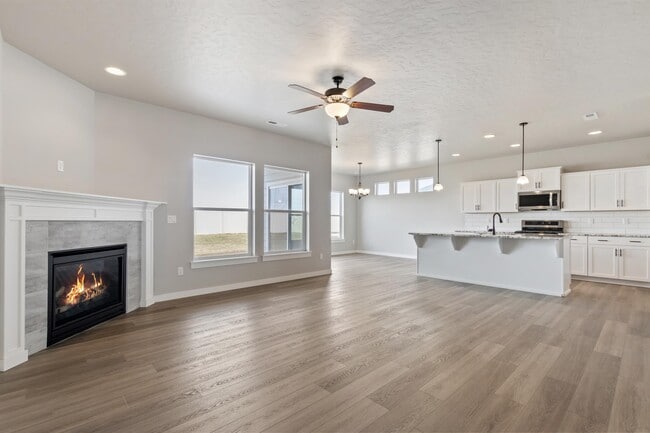 Building Photo - 8480 E Drover Loop