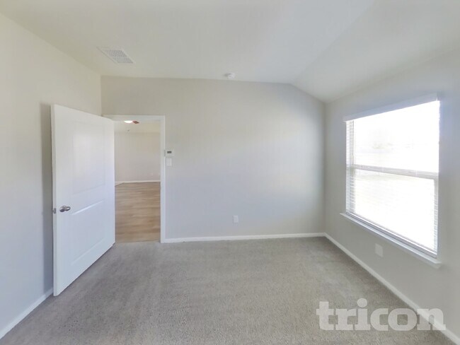 Building Photo - 8832 Ring Gold Dr