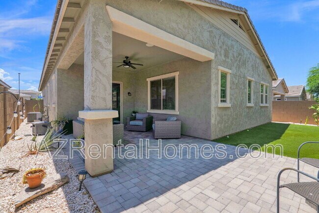 Building Photo - 8720 E Navarro Ave