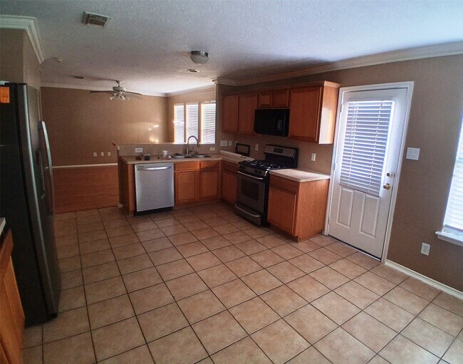 Building Photo - 8714 Orchard Ridge Ln