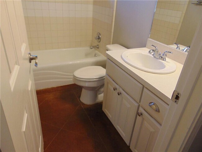 Building Photo - 160 Loving Trail