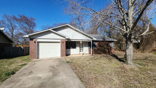 Primary Photo - 1615 E L St